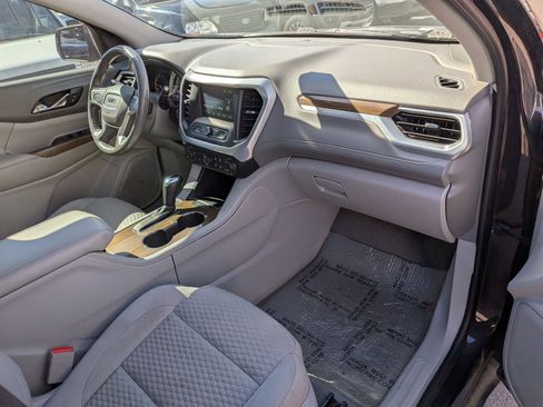 Used 2018 GMC Acadia SLE image 34