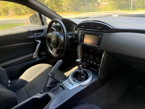 Used 2013 Scion FR-S image 9