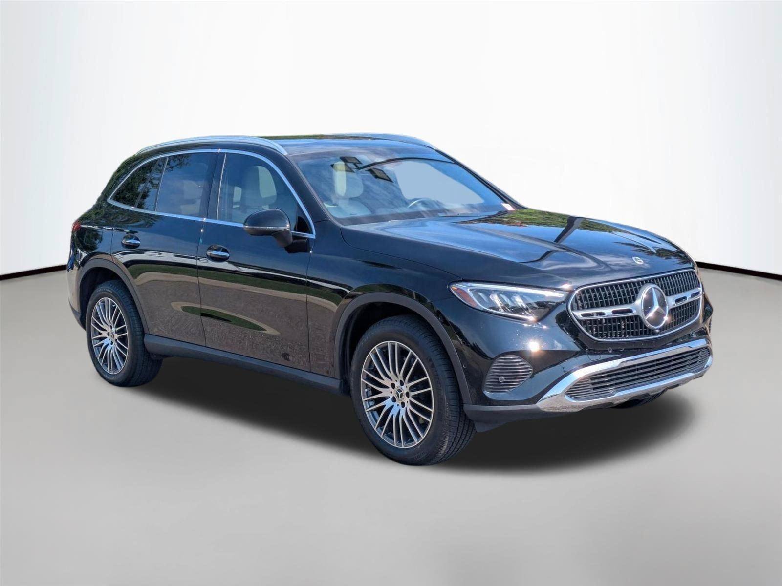 Used 2024 Mercedes-Benz GLC 300 4MATIC image 4