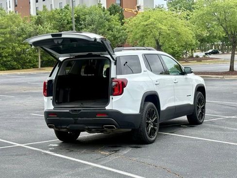 Used 2023 GMC Acadia SLE w/ Driver Convenience Package FWD image 18