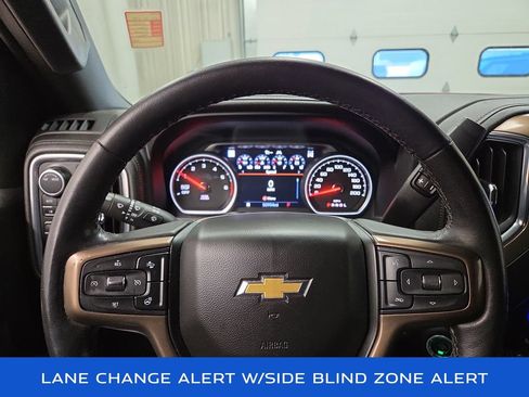 Used 2022 Chevrolet Silverado 1500 High Country AWD/4WD image 19