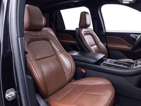 Used 2023 Lincoln Aviator Reserve w/ Jet Package image 40