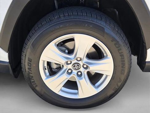 Certified 2020 Toyota RAV4 LE w/ Carpet Mat Package AWD/4WD image 22