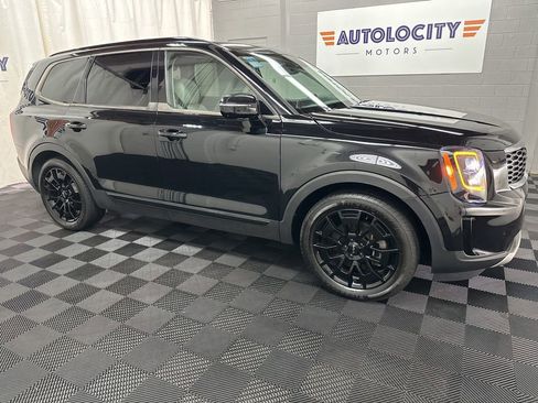 Used 2022 Kia Telluride SX w/ SX Prestige Package AWD/4WD image 3