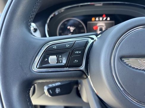 Used 2021 Bentley Bentayga AWD/4WD image 7