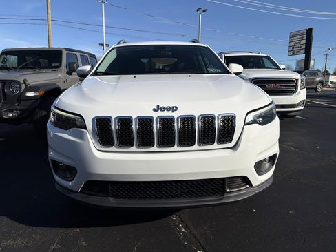 Certified 2020 Jeep Cherokee Latitude Plus w/ Cold Weather Group image 2