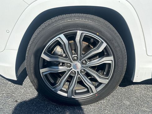 Used 2018 GMC Terrain Denali w/ Advanced Safety Package image 9