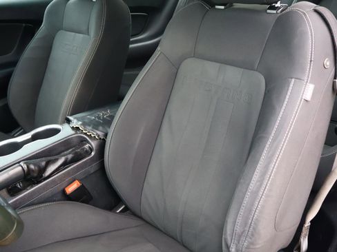 Used 2020 Ford Mustang Coupe RWD image 9