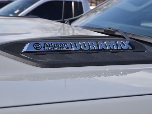 Used 2024 Chevrolet Silverado 2500 LTZ w/ LTZ Plus Package image 12