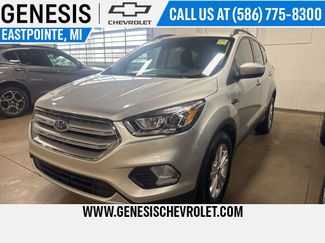 Used 2019 Ford Escape SEL video 1