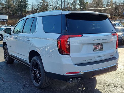 New 2026 GMC Yukon Denali w/ Sun & Power Step Package image 3