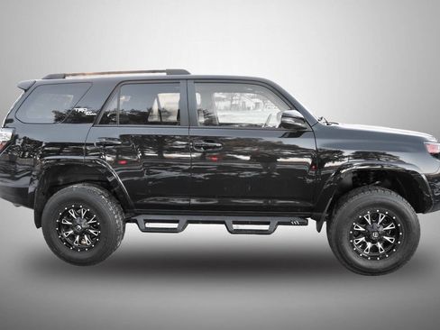 Used 2021 Toyota 4Runner TRD Off-Road Premium image 8