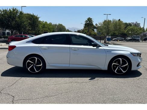 Used 2022 Honda Accord Sport image 3
