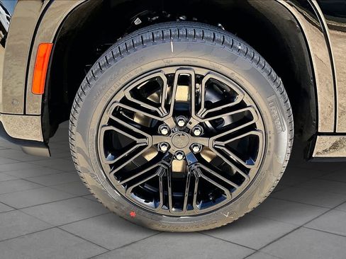 New 2026 Jeep Grand Wagoneer Limited AWD/4WD image 12