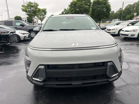 Used 2024 Hyundai Kona SEL AWD/4WD image 2