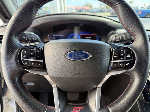 Certified 2022 Ford Explorer ST w/ Equipment Group 401A image 31