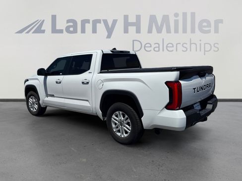 Used 2022 Toyota Tundra SR5 w/ SR5 Premium Package RWD image 3