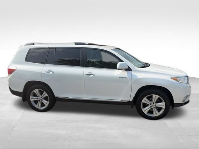 Used 2013 Toyota Highlander Limited AWD/4WD image 34