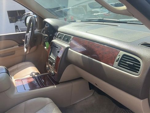 Used 2013 Chevrolet Tahoe LTZ AWD/4WD image 47