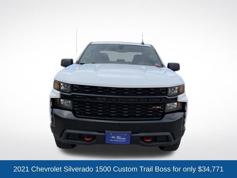Used 2021 Chevrolet Silverado 1500 Custom Trail Boss AWD/4WD image 2
