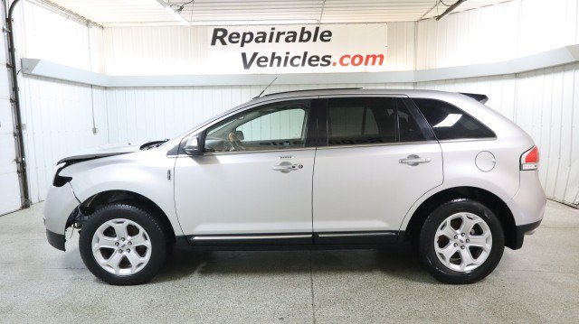 Used 2013 Lincoln MKX AWD image 1