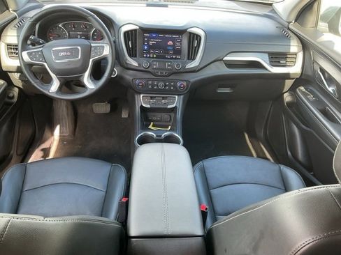 Used 2024 GMC Terrain SLT image 15