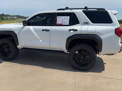 Used 2026 Toyota 4Runner TRD Off-Road Premium w/ Tow Technology Package AWD/4WD image 5