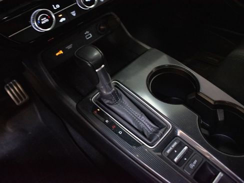 Used 2022 Honda Civic Sport image 16