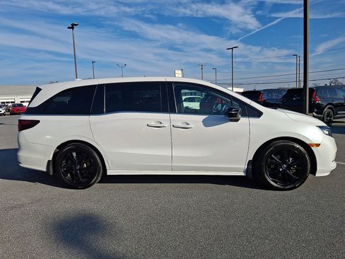 Certified 2023 Honda Odyssey Sport image 7