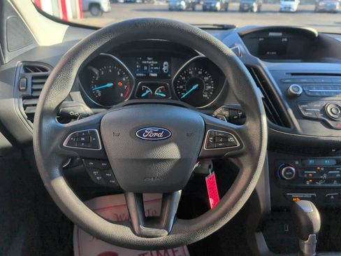 Used 2017 Ford Escape SE image 14