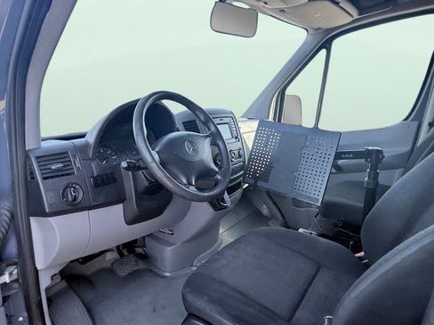 Used 2018 Mercedes-Benz Sprinter 2500 image 28