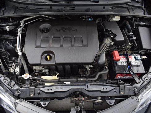 Used 2018 Toyota Corolla LE FWD image 9
