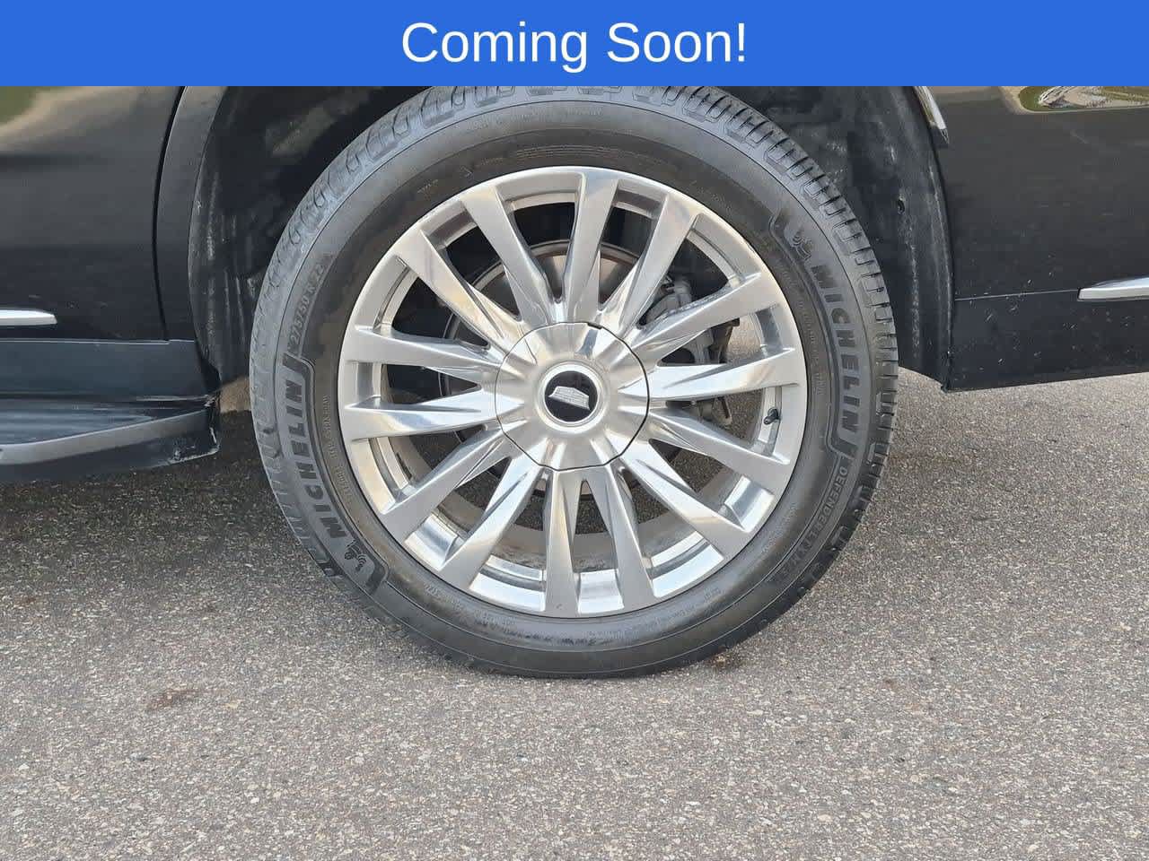 Used 2022 Cadillac Escalade Premium Luxury w/ Performance Package AWD/4WD image 13