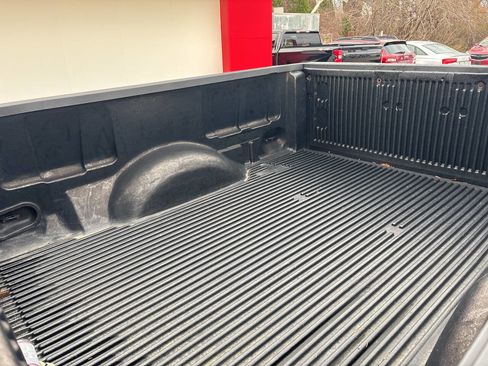 Used 2010 Ford F150 XLT image 13