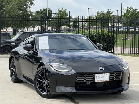 Certified 2025 Nissan Z Performance w/ Floor Mat Package RWD image 2