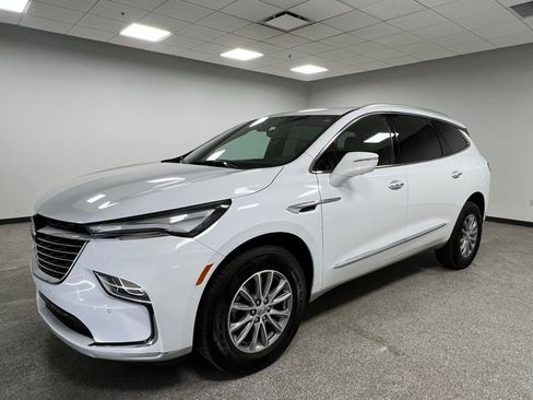 Used 2024 Buick Enclave Premium image 6