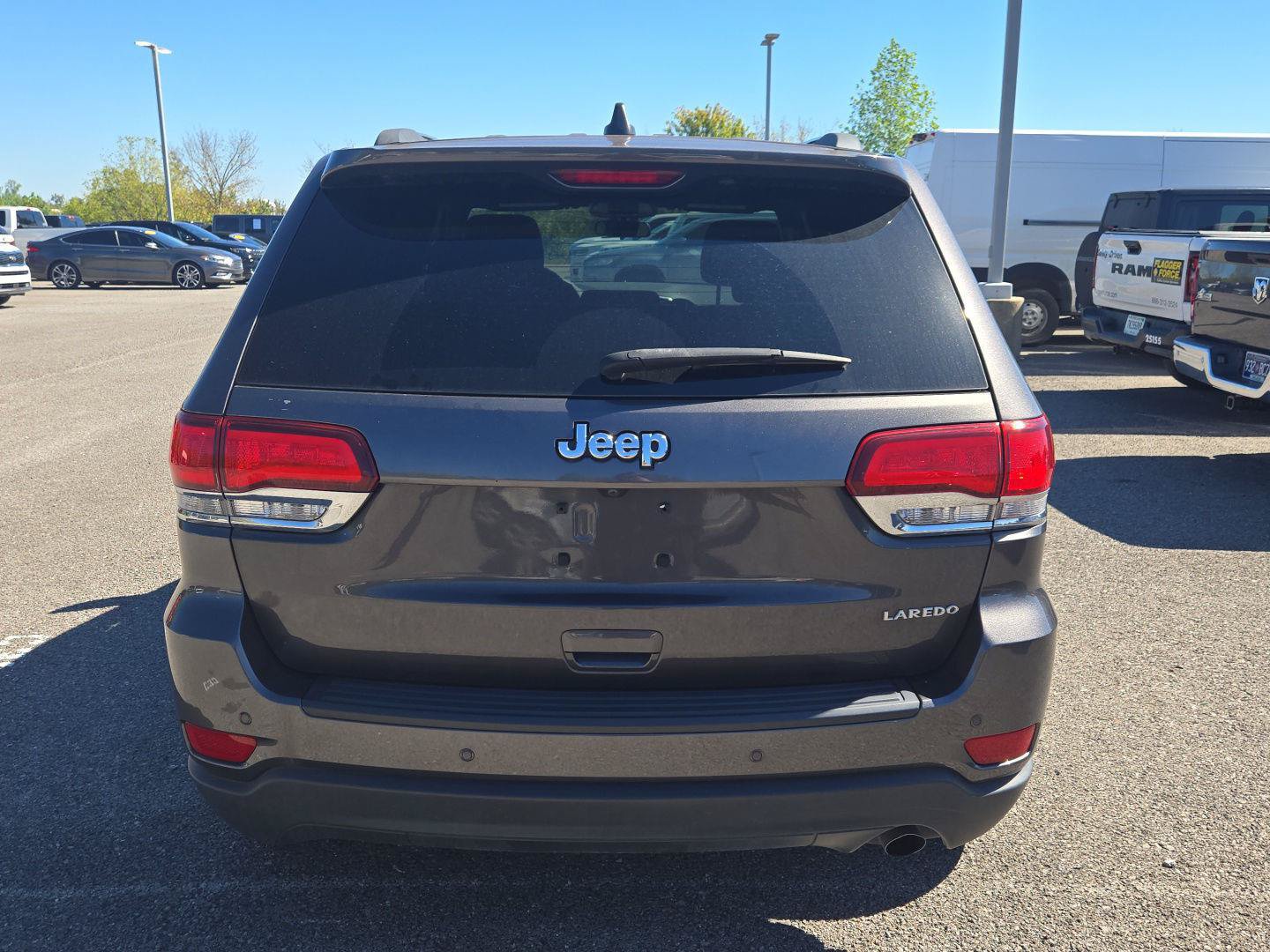 Used 2020 Jeep Grand Cherokee Laredo RWD image 6