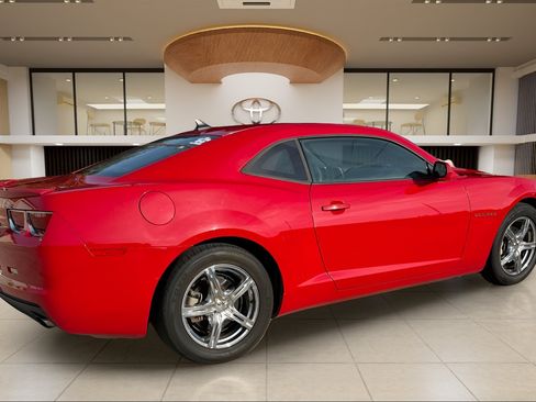 Used 2013 Chevrolet Camaro LS RWD image 7
