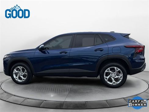 Used 2024 Chevrolet Trax LS w/ LS Convenience Package image 2