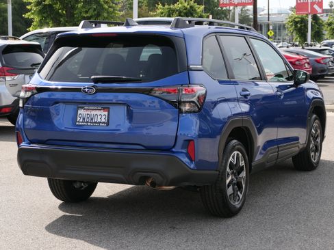 Certified 2026 Subaru Forester Premium image 6