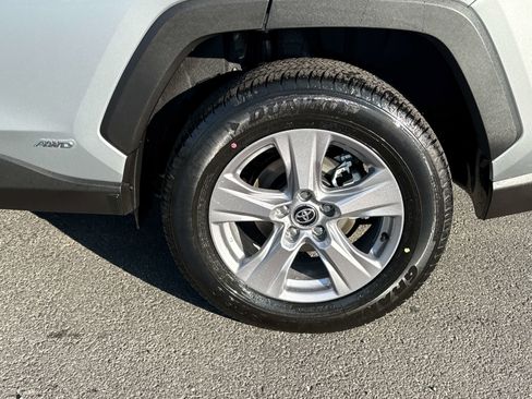 Used 2025 Toyota RAV4 XLE image 8