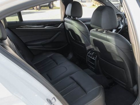 Used 2019 BMW 530i xDrive image 42