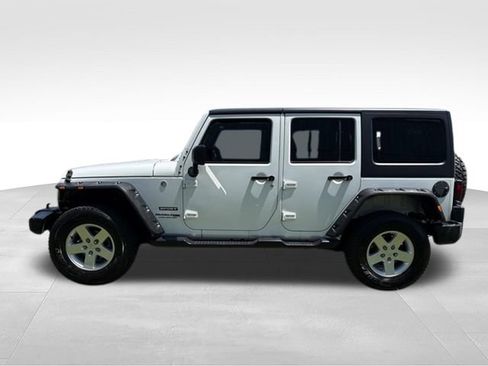 Used 2018 Jeep Wrangler Unlimited Sport S AWD/4WD image 13