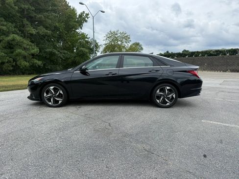 Used 2021 Hyundai Elantra Limited FWD image 5