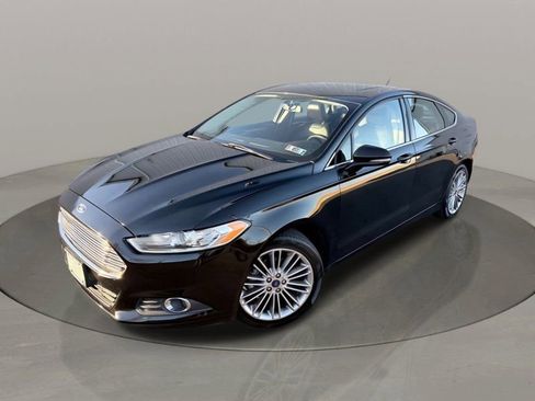 Used 2016 Ford Fusion SE w/ Equipment Group 202A image 28