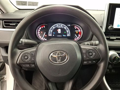 Used 2023 Toyota RAV4 XLE AWD/4WD image 8