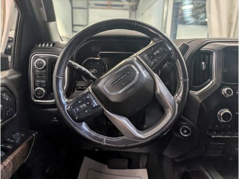 Used 2020 GMC Sierra 2500 Denali w/ Denali Ultimate Package AWD/4WD image 11