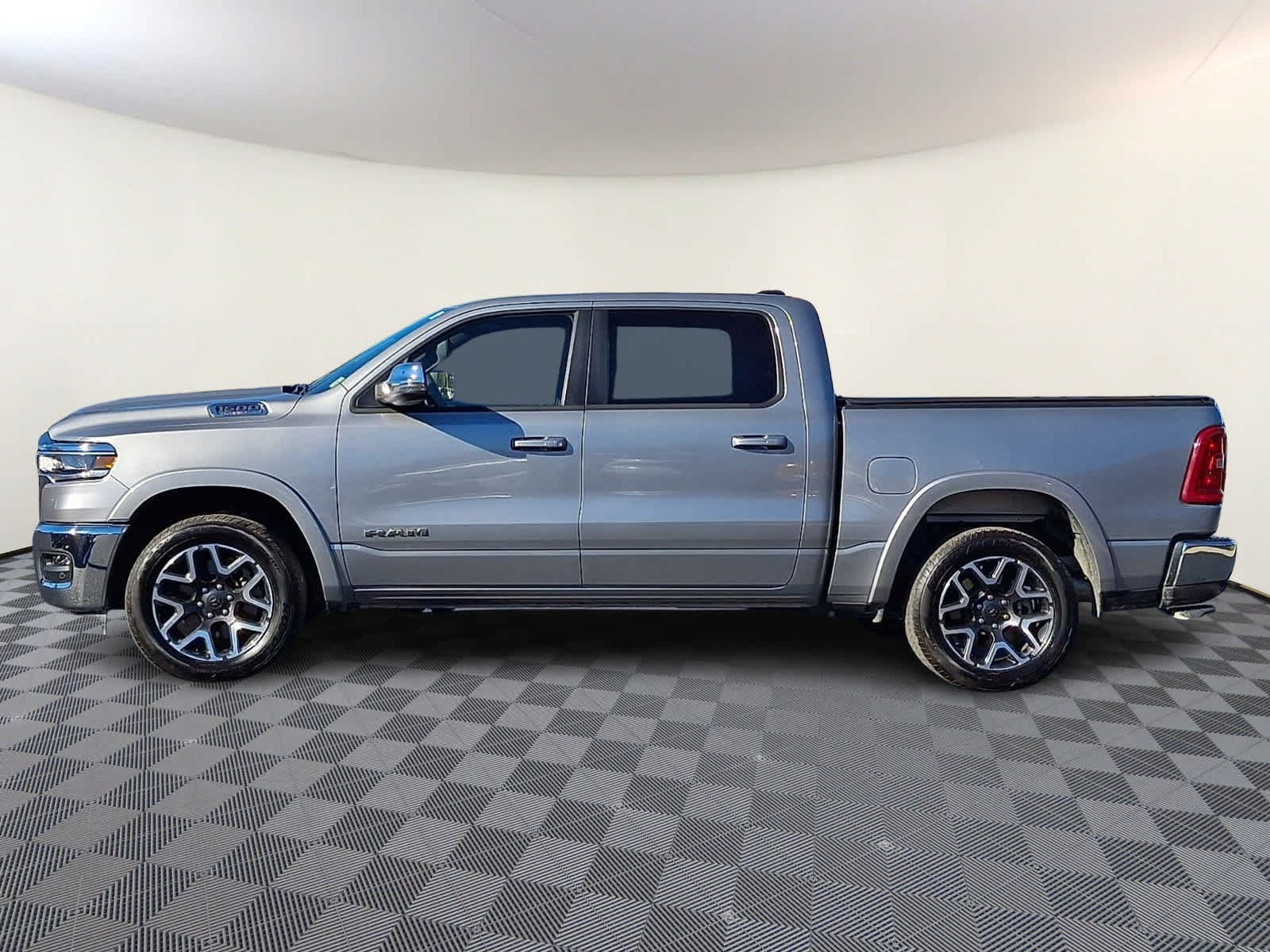 Used 2026 RAM 1500 Laramie w/ Bed Utility Group AWD/4WD image 8