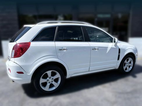 Used 2014 Chevrolet Captiva Sport LT w/ Convenience Package FWD image 4