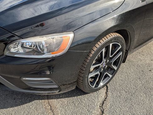 Used 2018 Volvo S60 T5 Dynamic w/ Vision Package image 11